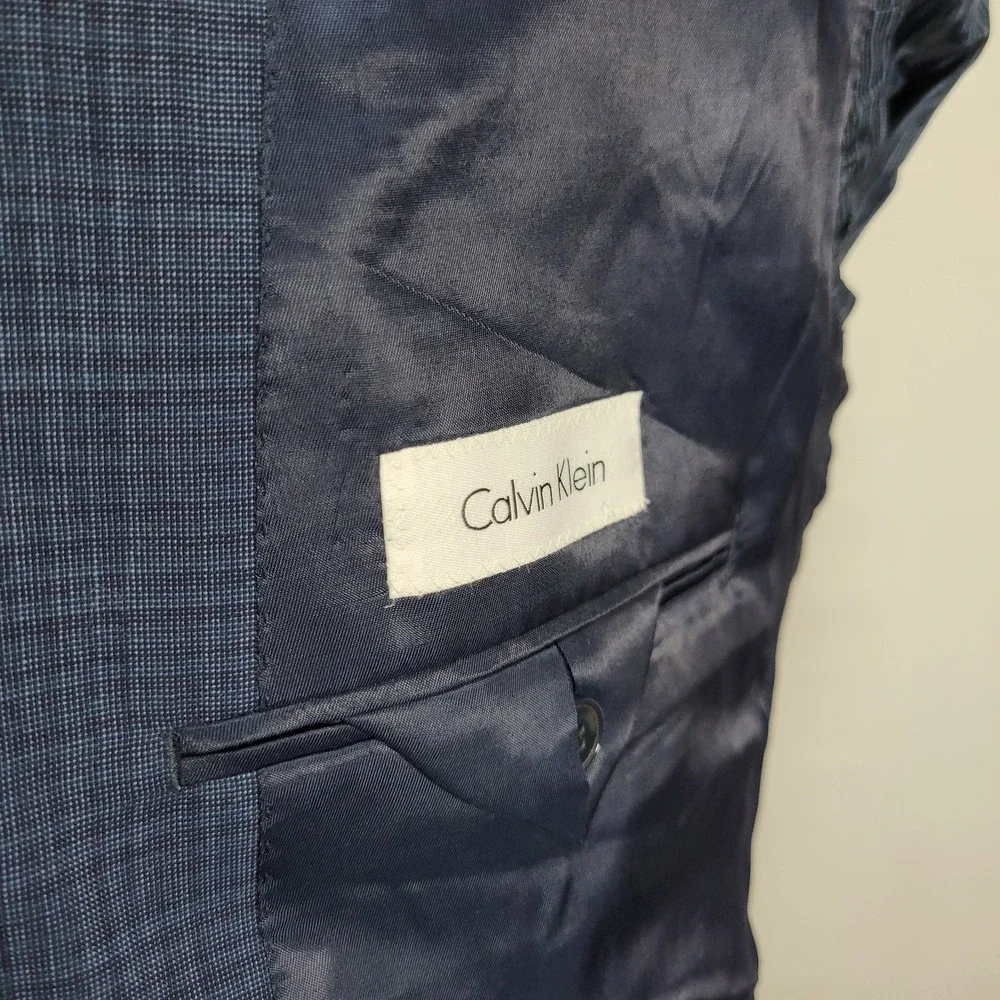 Calvin Klein Men's Sport Coat‎ Blazer Two Button Navy Blue Checked Wool Size 44R